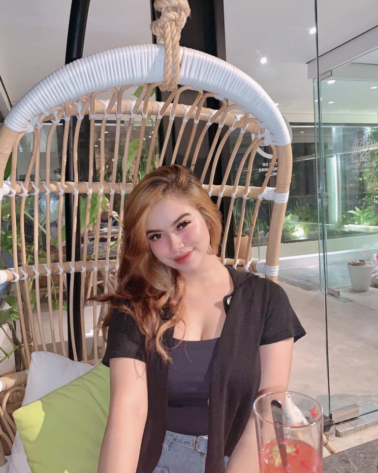 Pijat Panggilan Semarang terdekat 24 jam 18+ bening mempesona