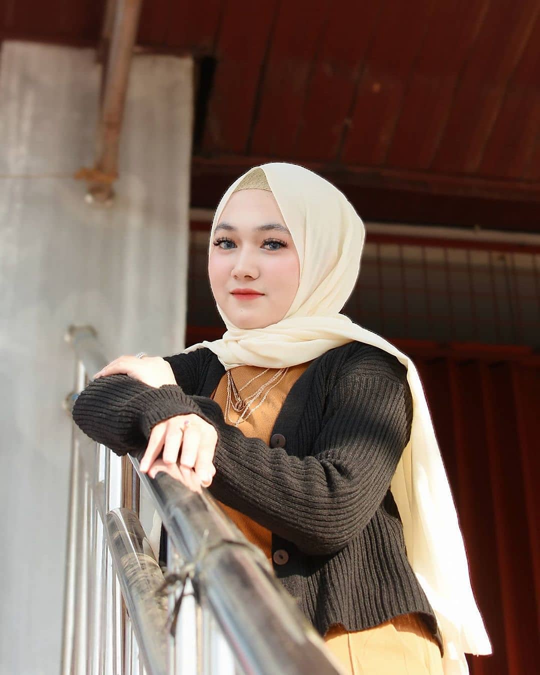 Pijat Panggilan Ambon Terdekat 24 Jam 18+ Bening Mempesona