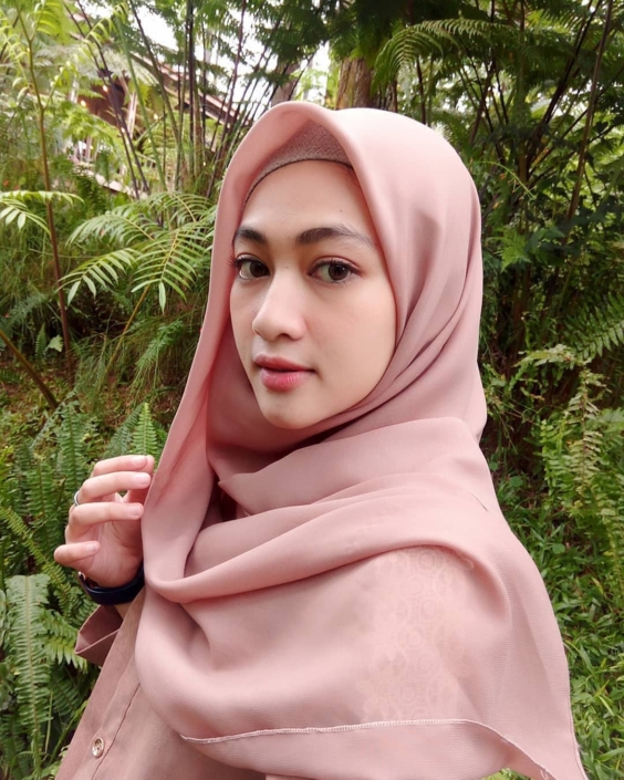 Pijat Panggilan Ambon Terdekat 24 Jam 18+ Bening Mempesona